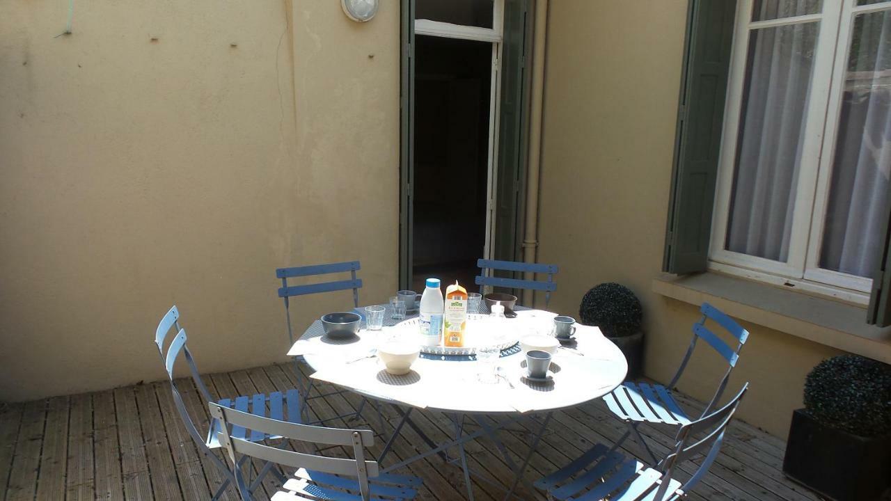 Spacieux Logement Face A La Cite Medievale Carcassonne Exterior photo